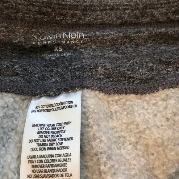 Calvin Klein joggers - Picture 2 of 5